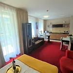 Lady In Red Apartment Kosciuszki 16